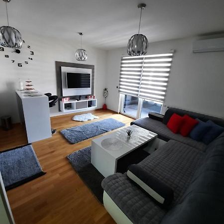 Apartman Bulevar Sarajevo - Free Parking Dış mekan fotoğraf