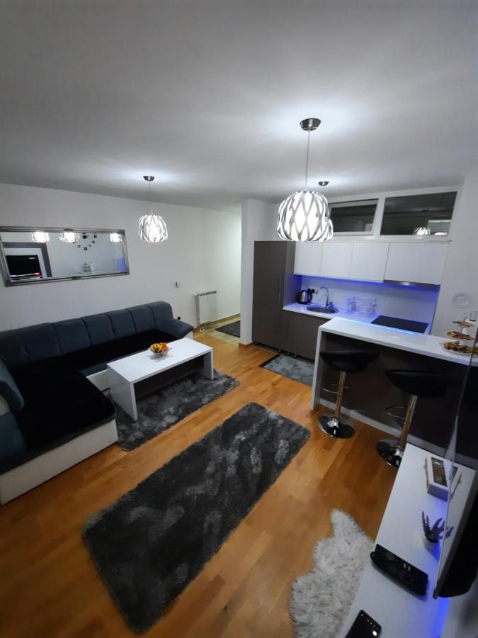 Apartman Bulevar Sarajevo - Free Parking Dış mekan fotoğraf