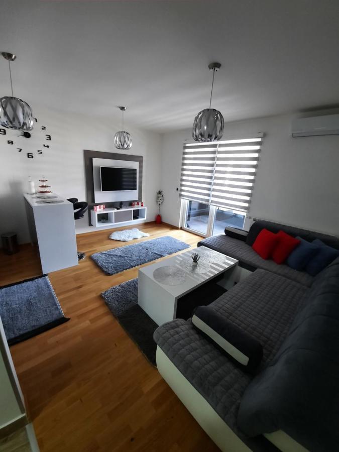 Apartman Bulevar Sarajevo - Free Parking Dış mekan fotoğraf